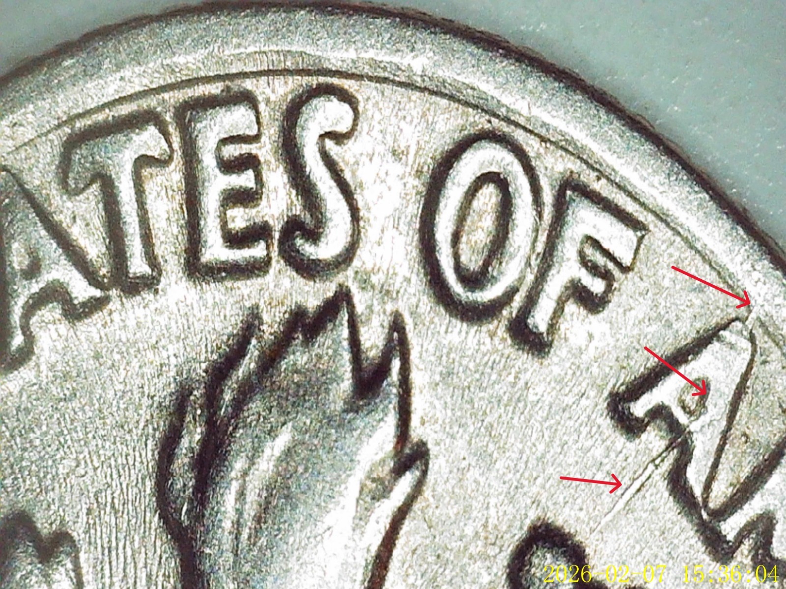 1983-P RDV-003 Roosevelt Dime Rev Die Crack