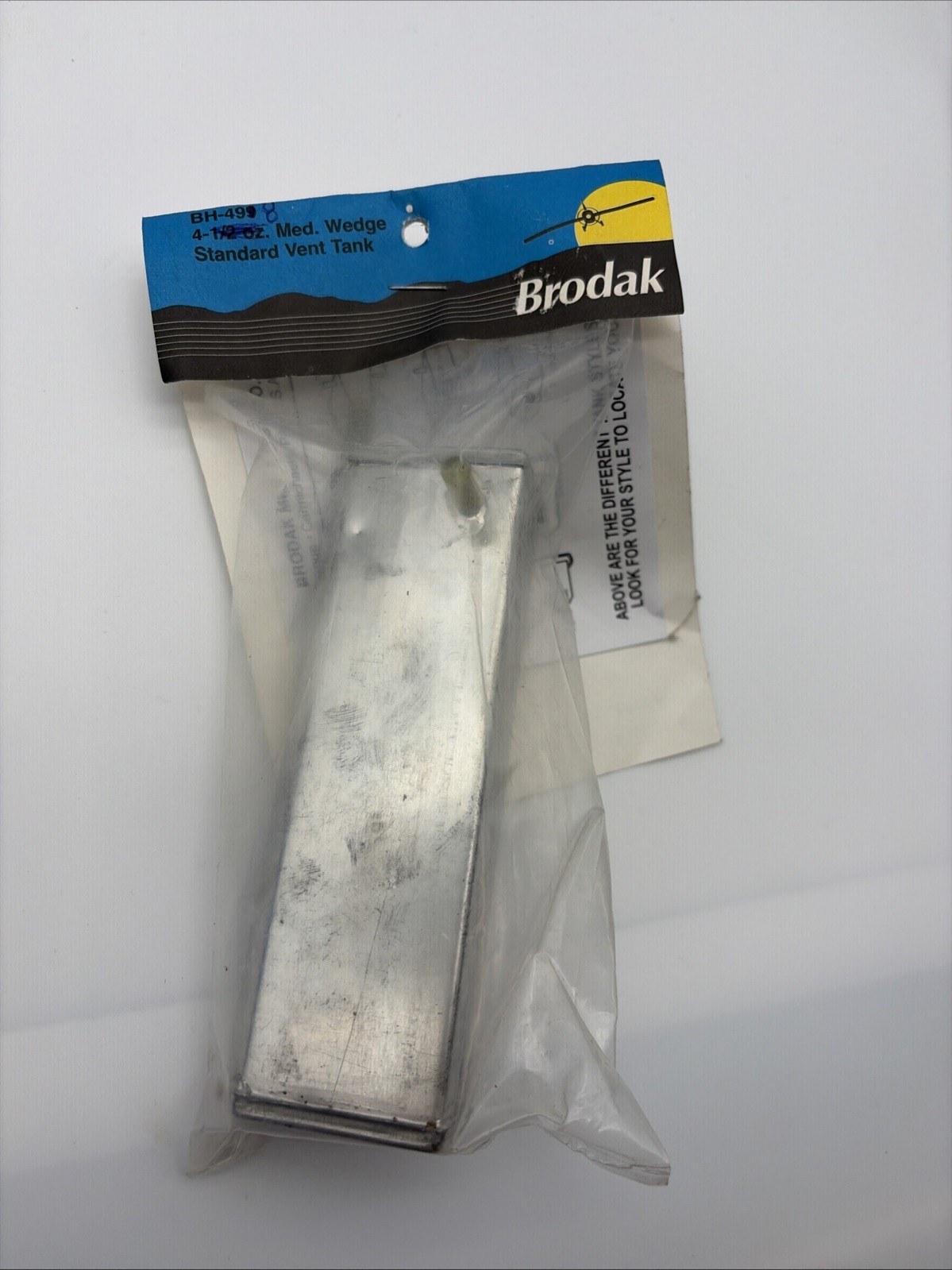 Brodak BH-498 4 oz. Med. Wedge Standard Vent Tank New