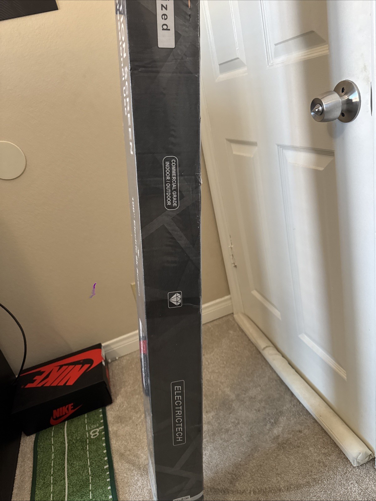 Electrictech UHDTV Projection Screen 100" 8k Motorized NEW