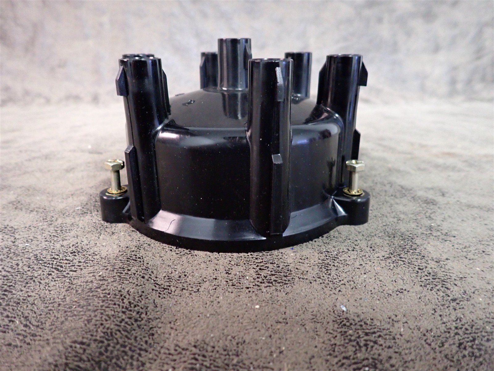 NEW WVE 5D1196 Distributor Cap (G219)