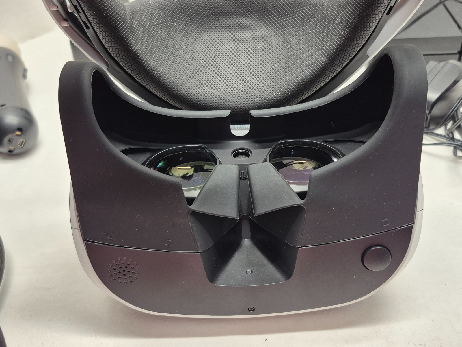 Sony Playstation VR Virtual Reality Headset Motion Controller Camera Charger PS4