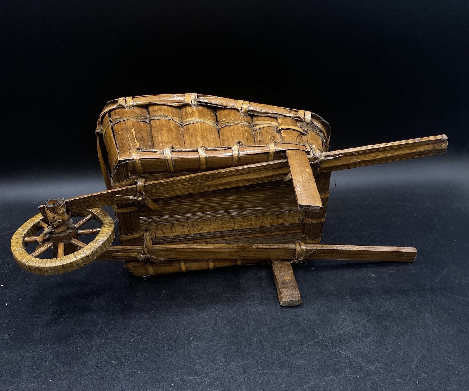 Wicker Wheelbarrow Cart Display Basket Plant Holder Vintage READ