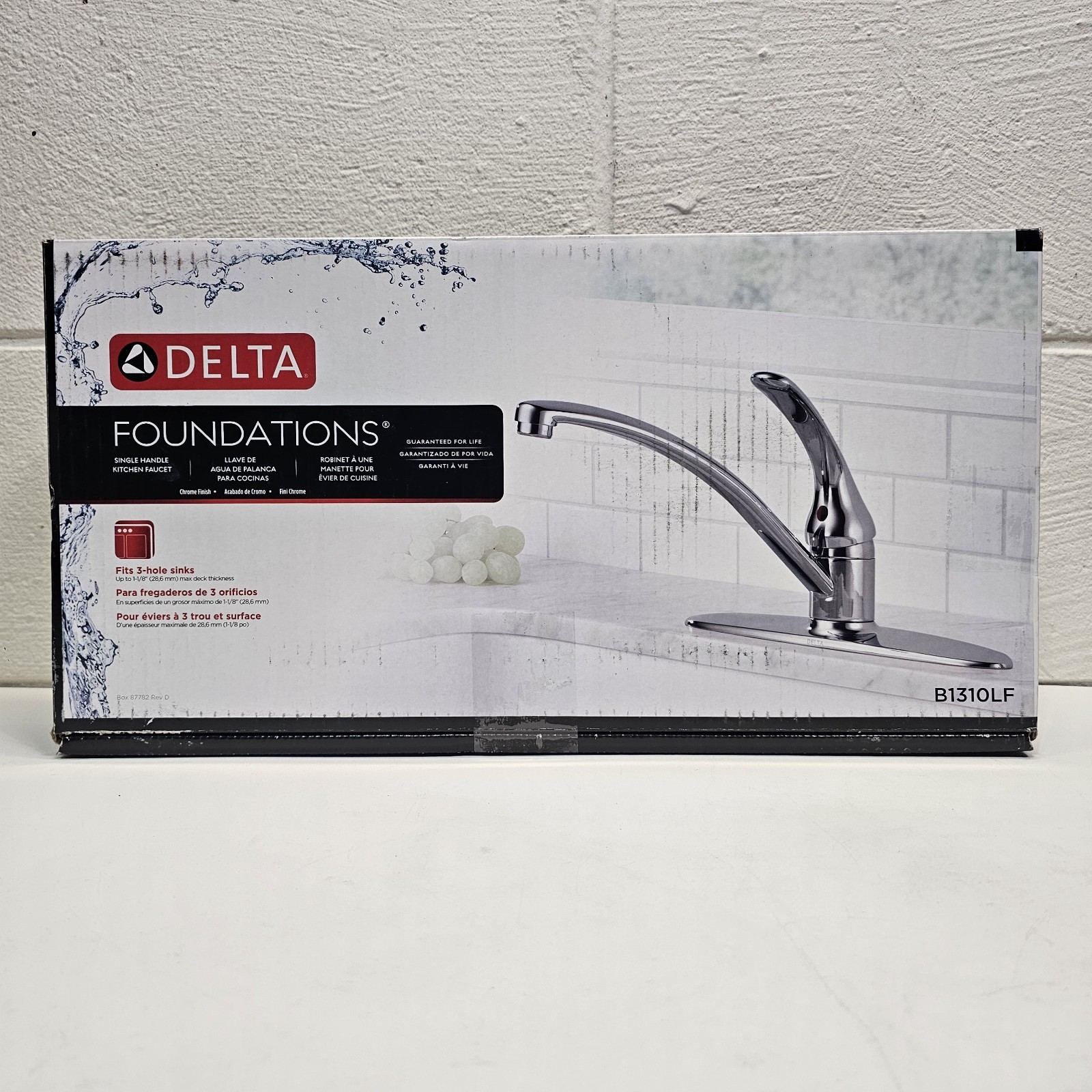Delta Foundations B1310LF Single-Handle KITCHEN FAUCET. Finish: Chrome