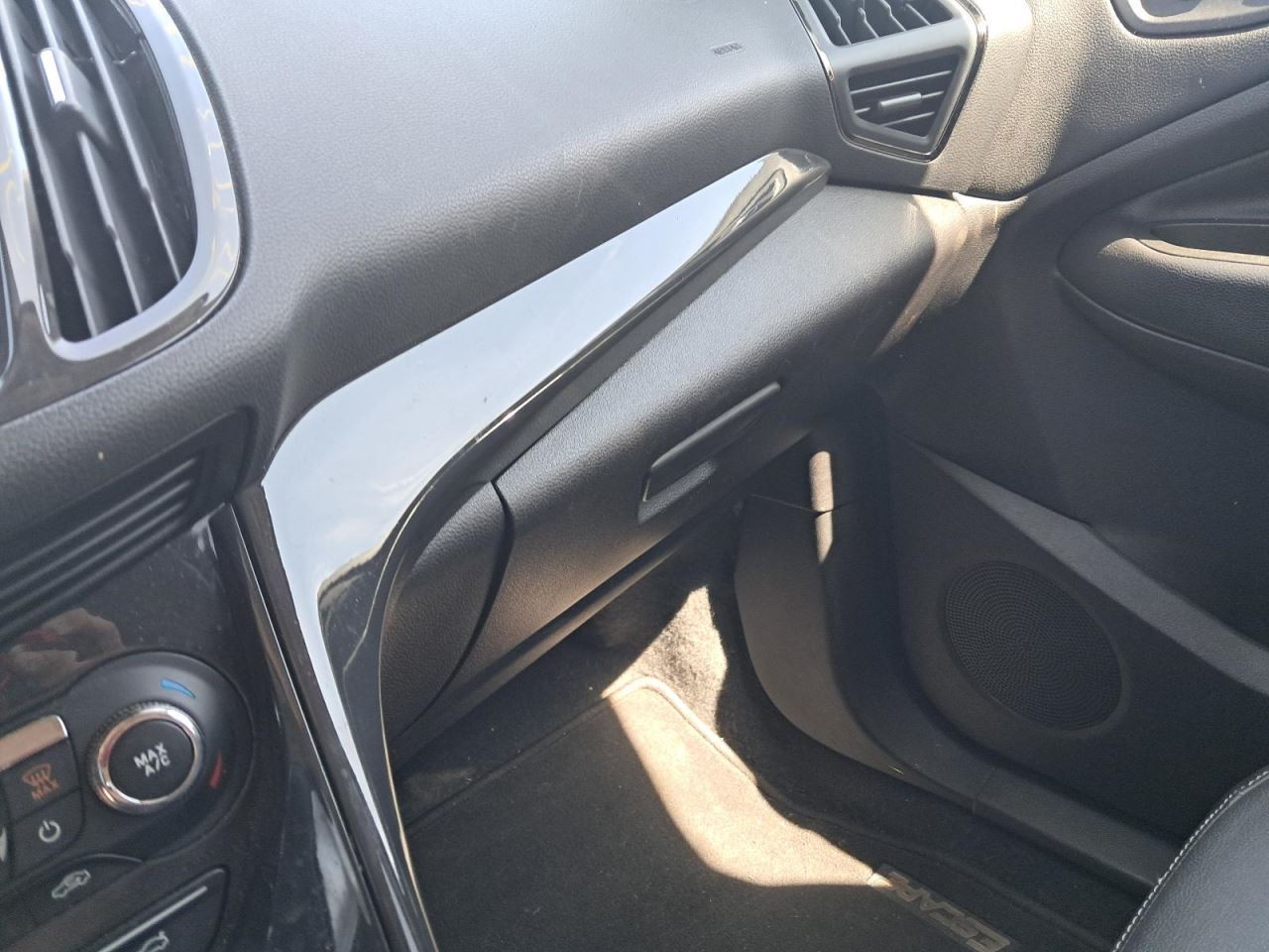 ESCAPE 2014 Glove Box 4782135