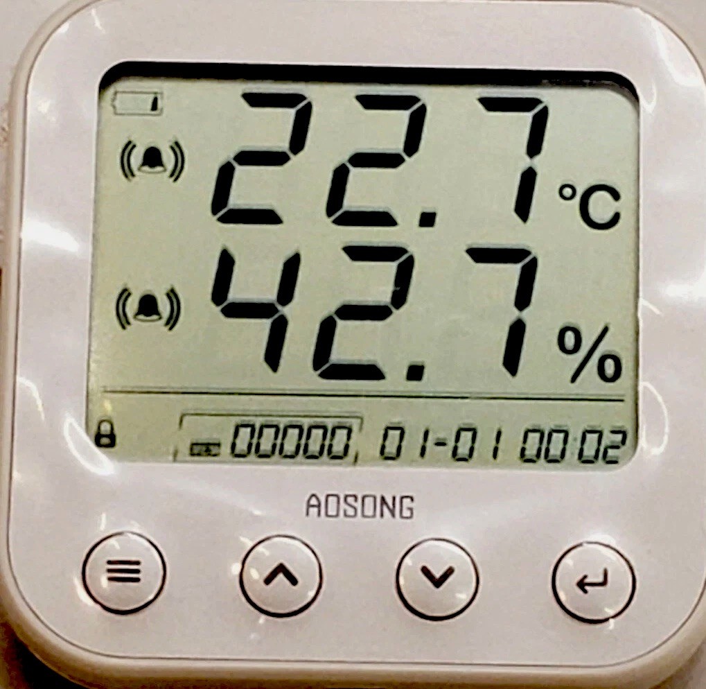 Aosong Electronics temperature and humidity sensor Model AH200.
