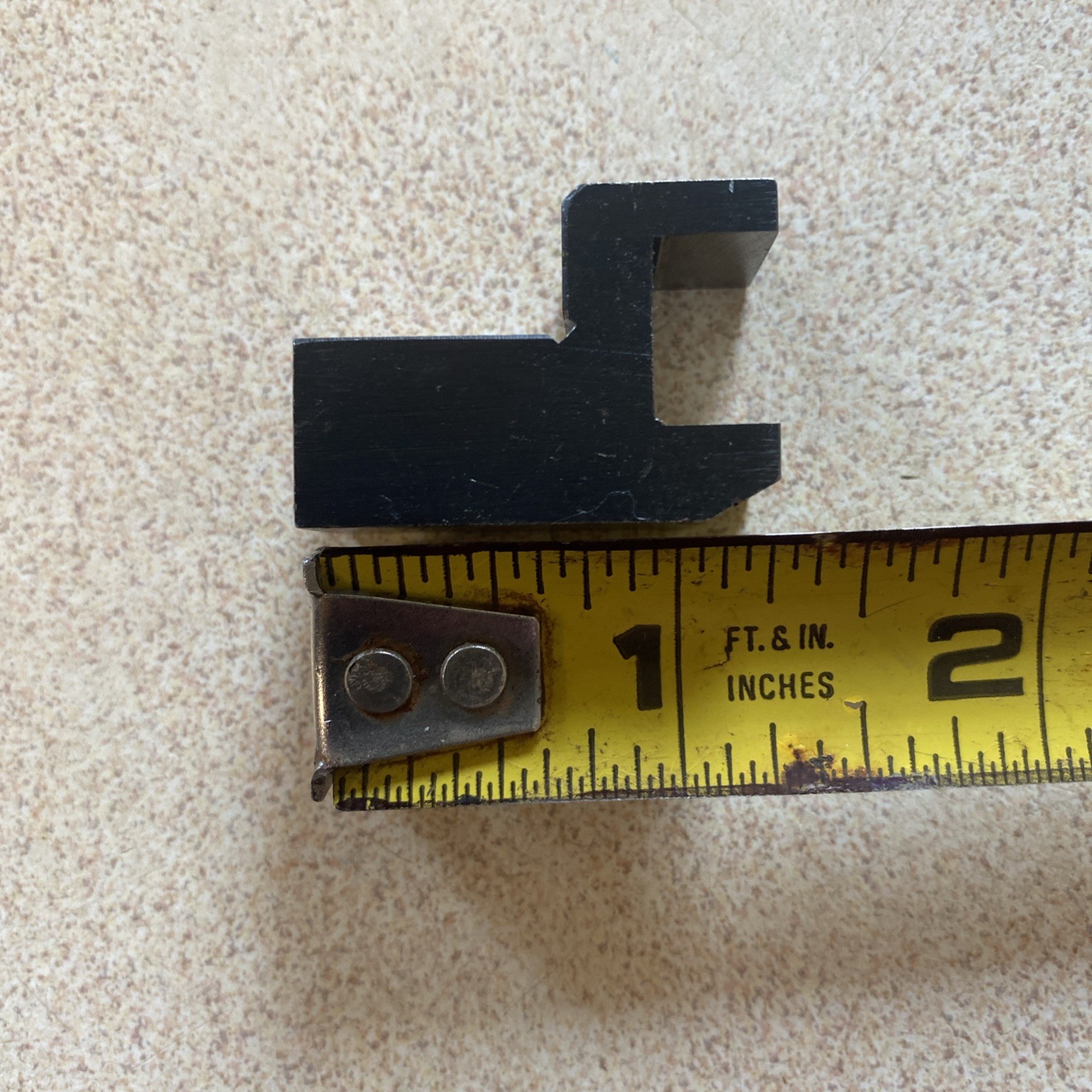 Magnetic Edge Finder Chair