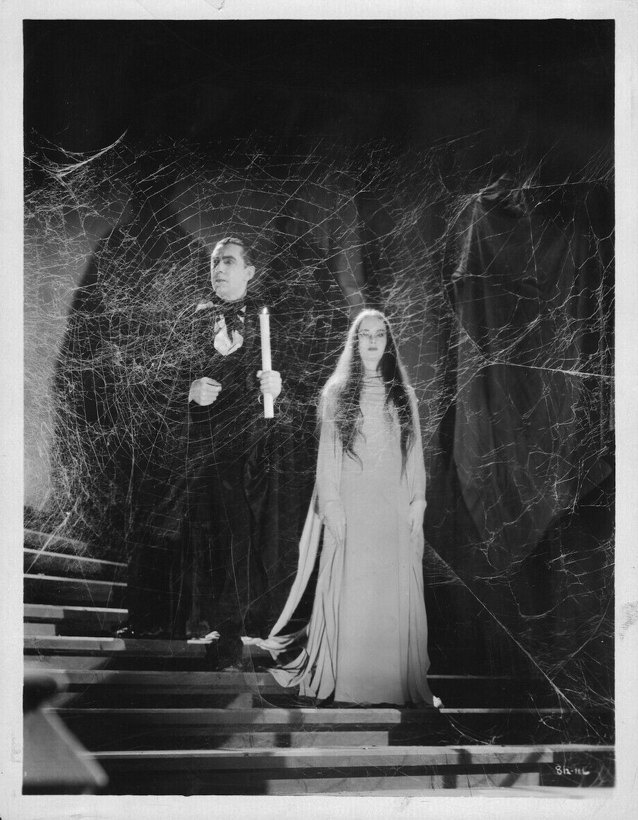 CLASSIC DRACULA  BELA LUGOSI'' AND DRACULA'S DAUGHTER 8X10 PHOTO