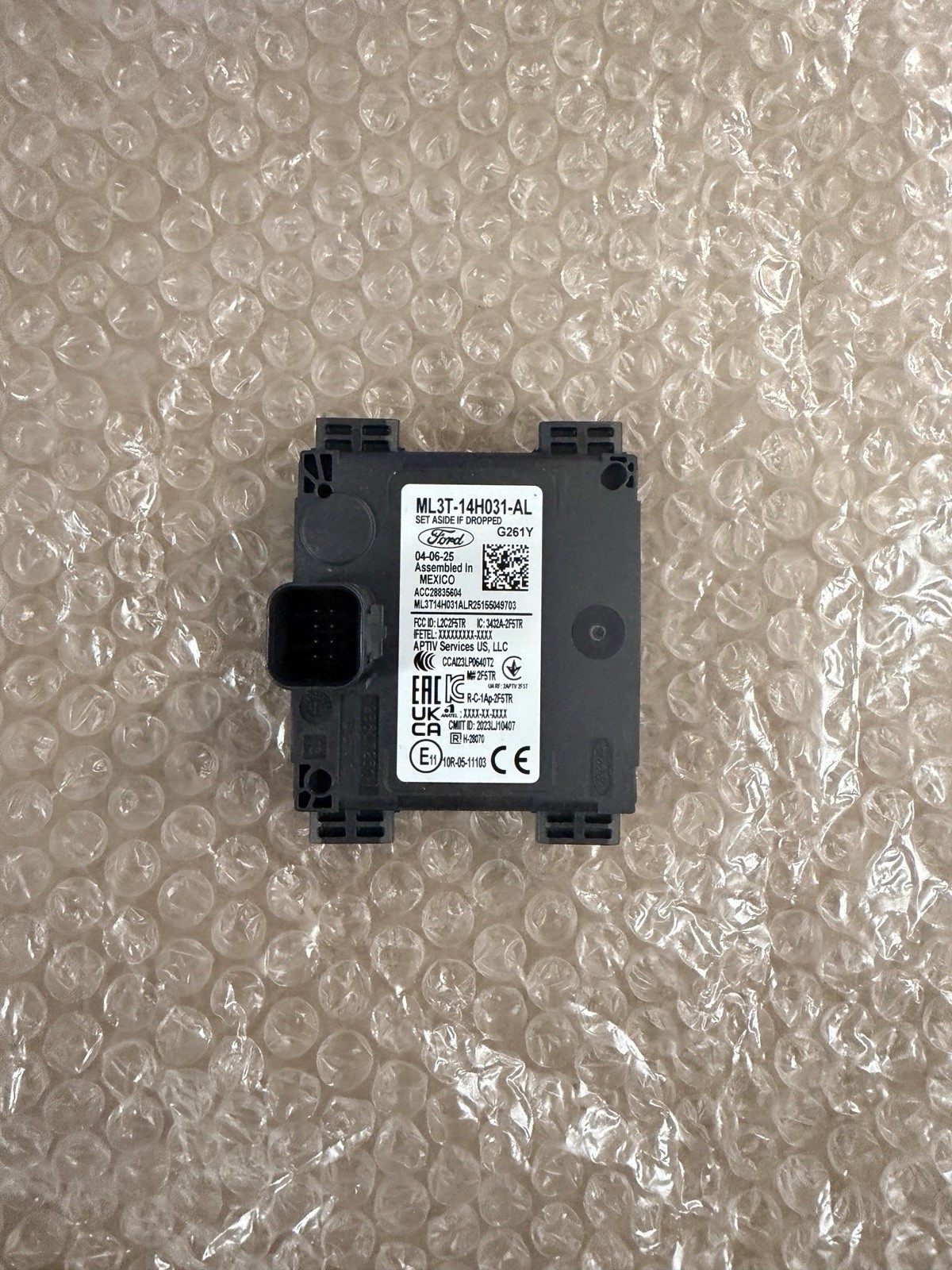 NEW Genuine Ford Blind Spot Radar ML3Z-14C689-H