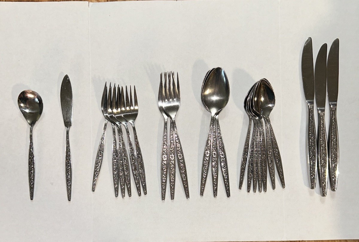 Stanley Roberts Joelle-Castile Flatware Lot 24 Stainless Taiwan SRBJOE