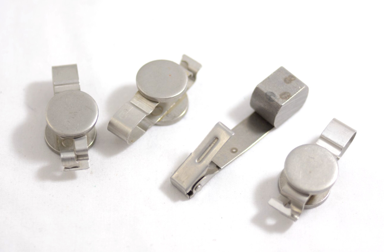 VINTAGE 4 STRONG STEEL FILM CLIPS - DARKROOM ACCESSORIES (EXCELLENT)