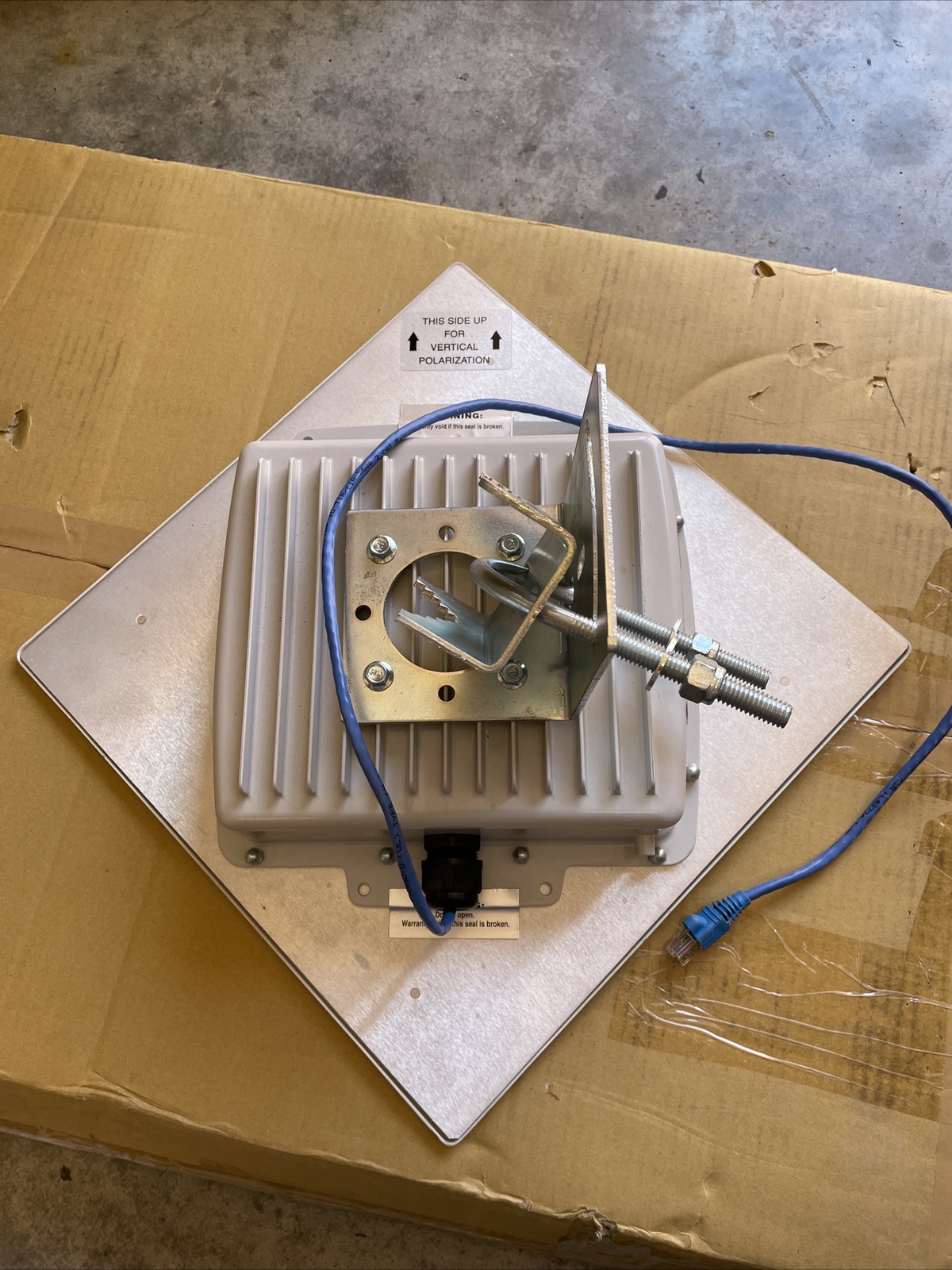 Airstream By Solectek Access Point PTP-58-SR