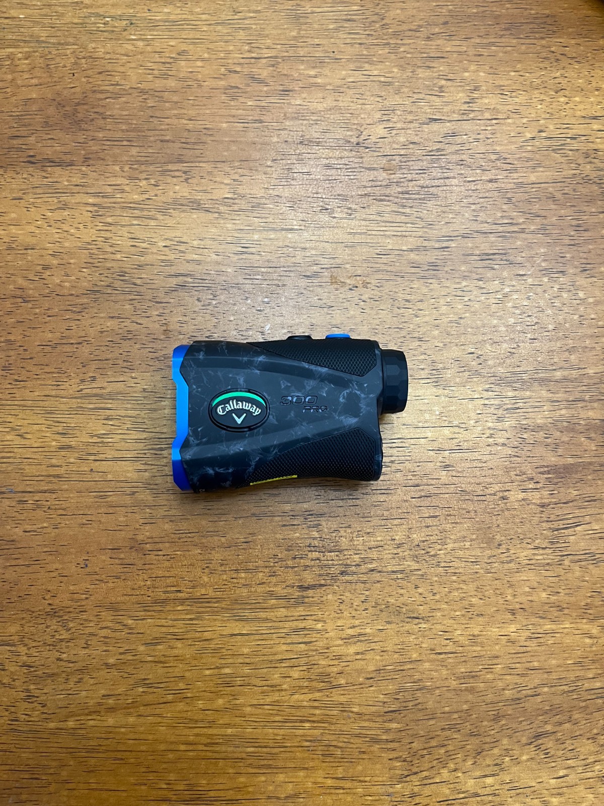 Limited Edition  2021 Callaway Pro 300 SMOKE rangefinder (Excellent Condition)