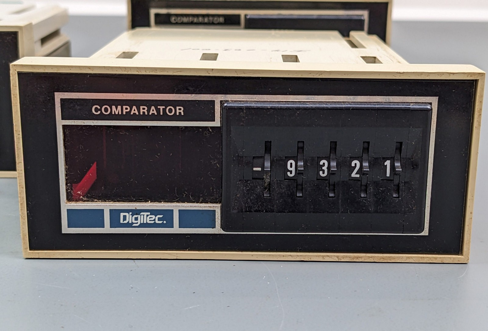 (3) DIGITEC 685 Comparator Modules