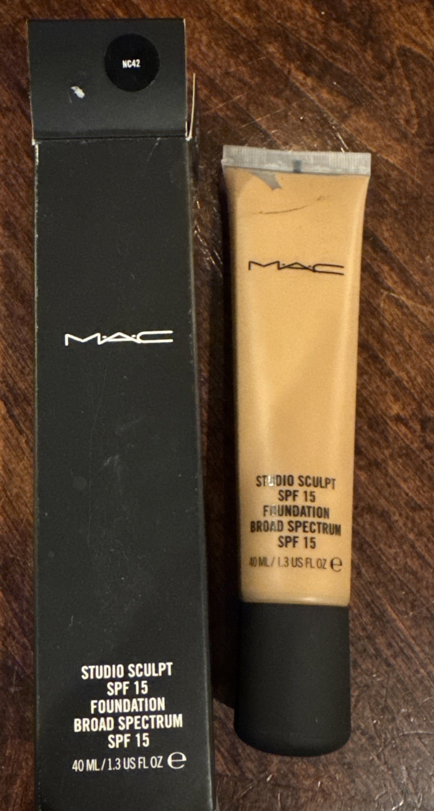 MAC Studio Sculpt SPF 15 Foundation NC42 1.3oz New/Sealed NC 42