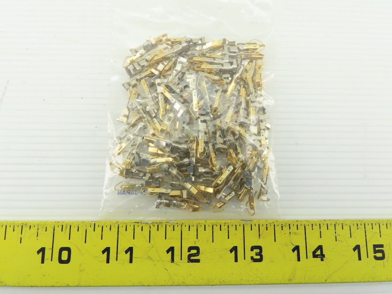 Hirose QR-P-XC-111 Socket Crimp Solderless Gold Terminal 12-16 AWG Lot Of 100