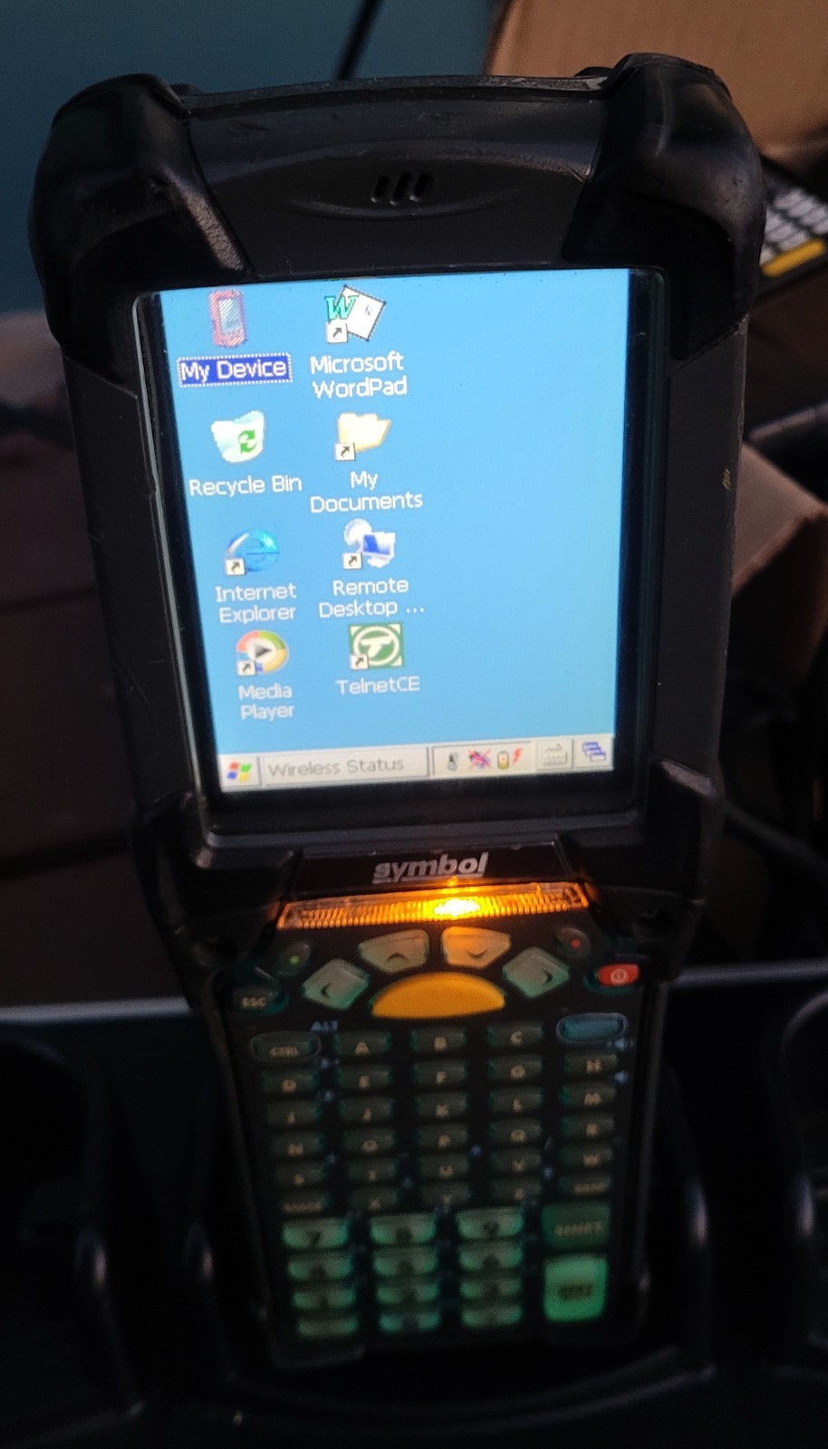 Motorola MC9190 Long Range Barcode Scanner Computer MC190-G90SWEYA6WR