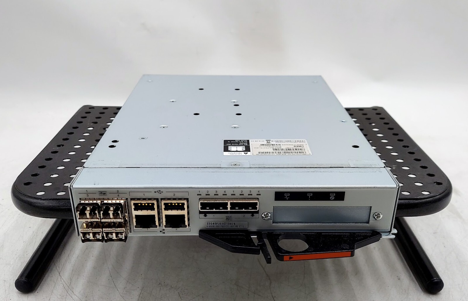 IBM 01EJ404 V7000 Node Controller w/ 4x PLRXPL-VC-SH4-C3 SFPs