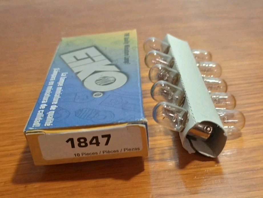 EIKO #1847 Miniature Lamp Light Bulbs - 6.3V 15 Amps - 10 Bulbs In Box NEW