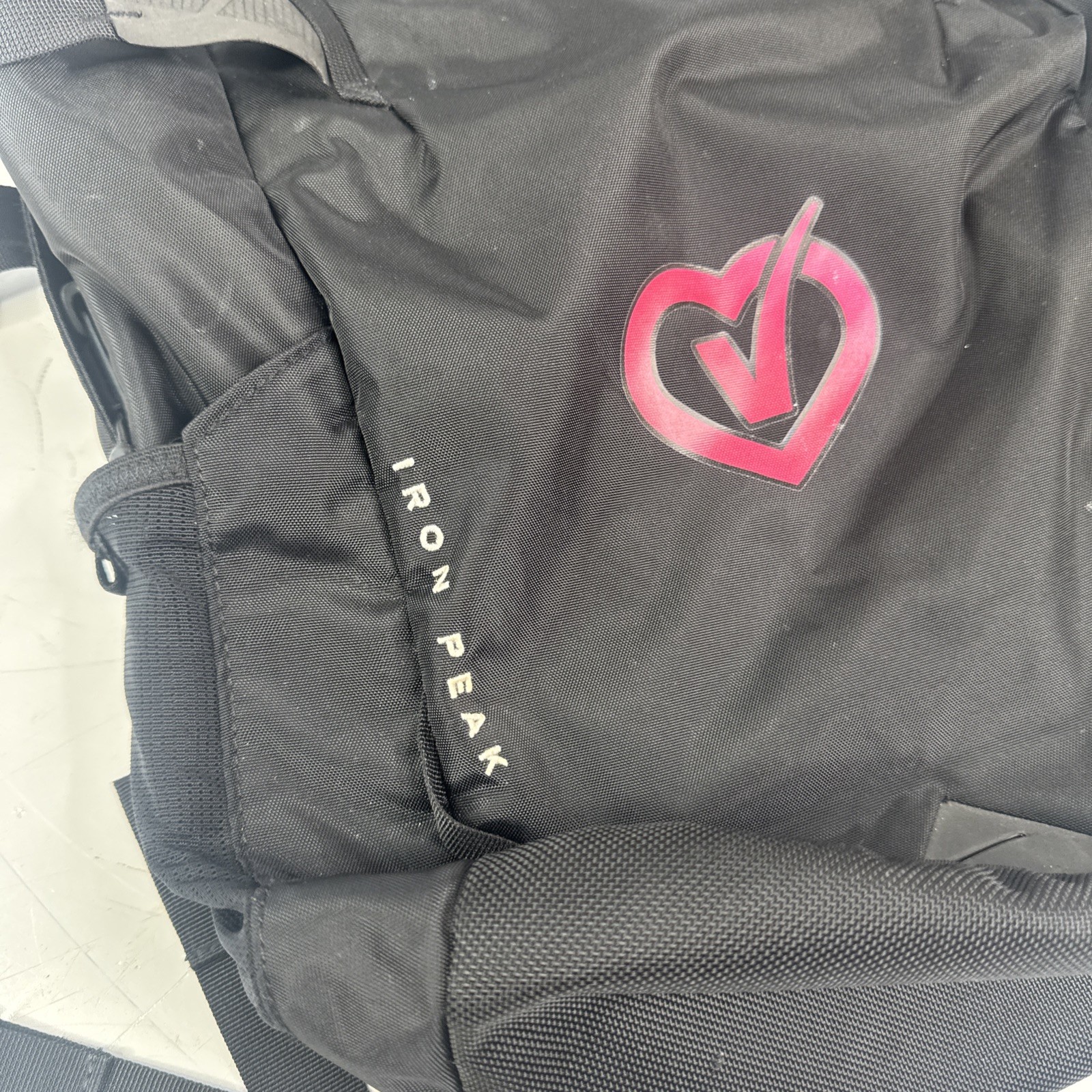 The North Face Iron Peak 28L Backpack - Excellent Condition