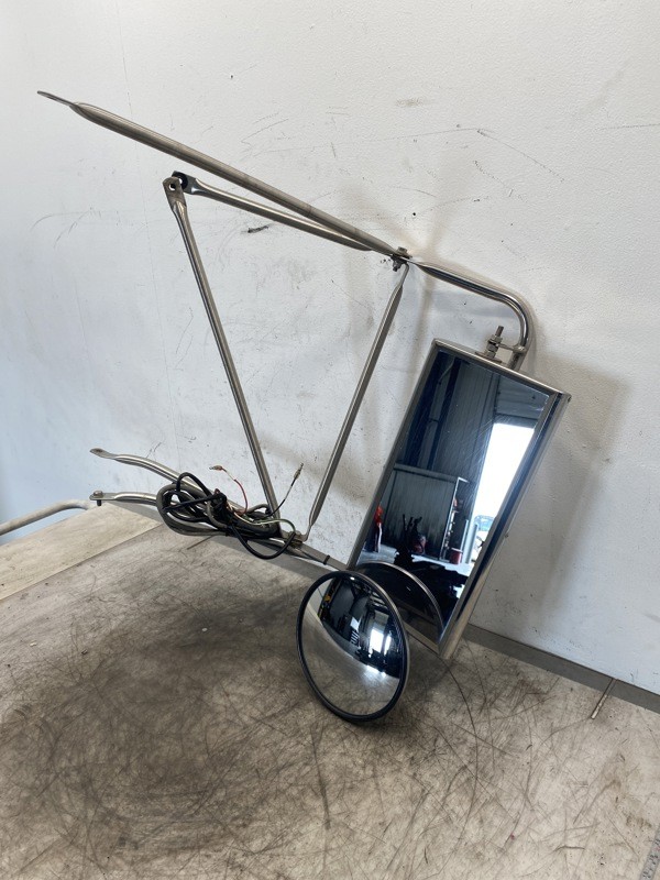 2012 Kenworth T800 Mirror (613-15163)