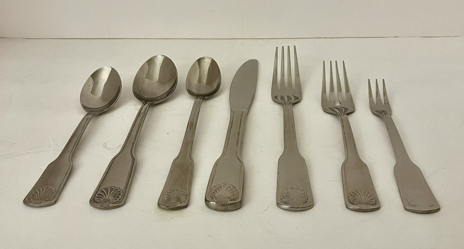 Cambridge Stainless Steel Shell Flatware 7 Piece Place Setting