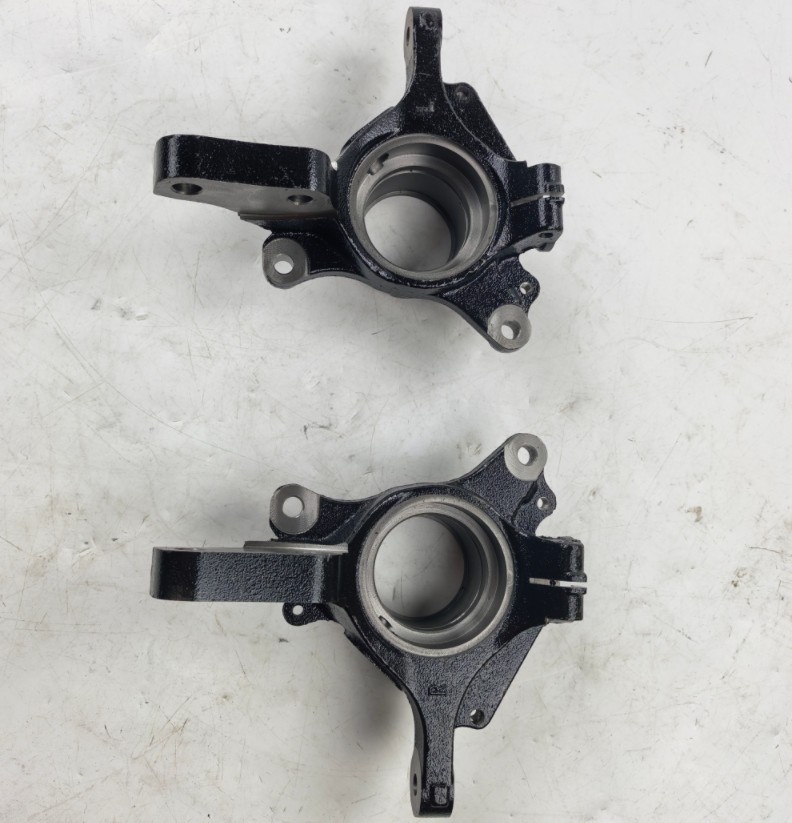 Front Left & Right Steering Knuckle For Subaru Outback 2000-2004