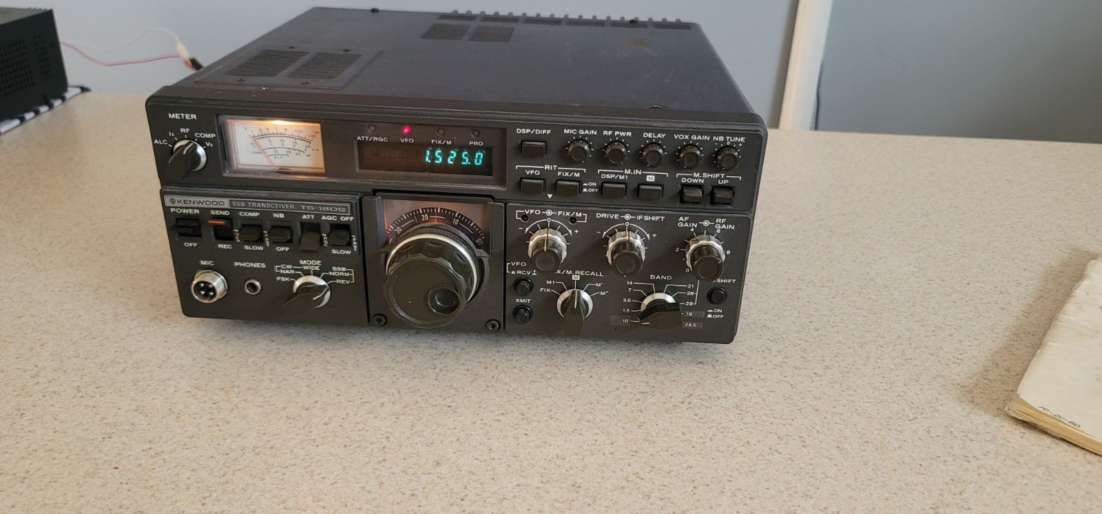 KENWOOD TS 180 SSB TRANSCEIVER