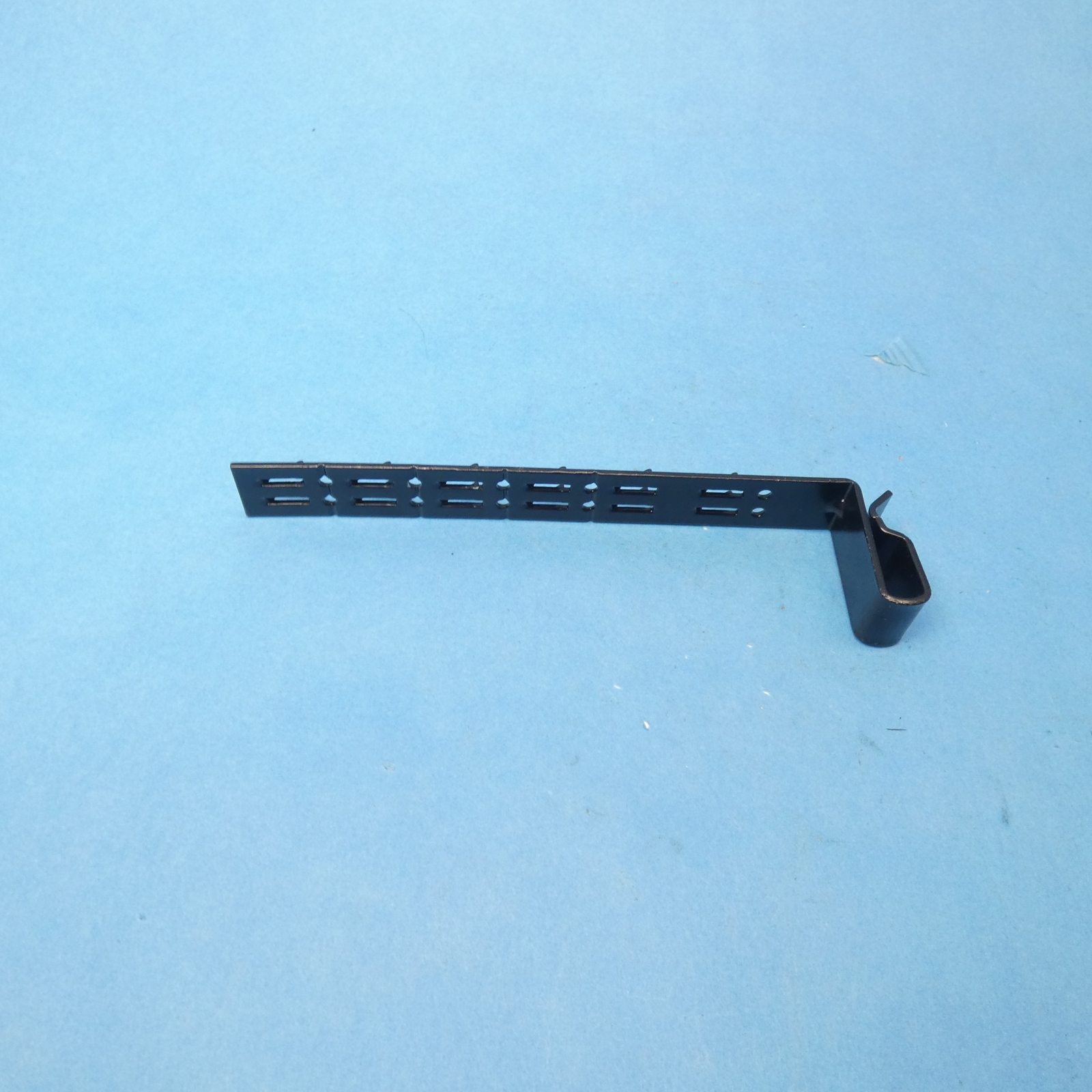 SnapNrack 232-03994 Array Edge Screen Clip, 8” Black Qty 20