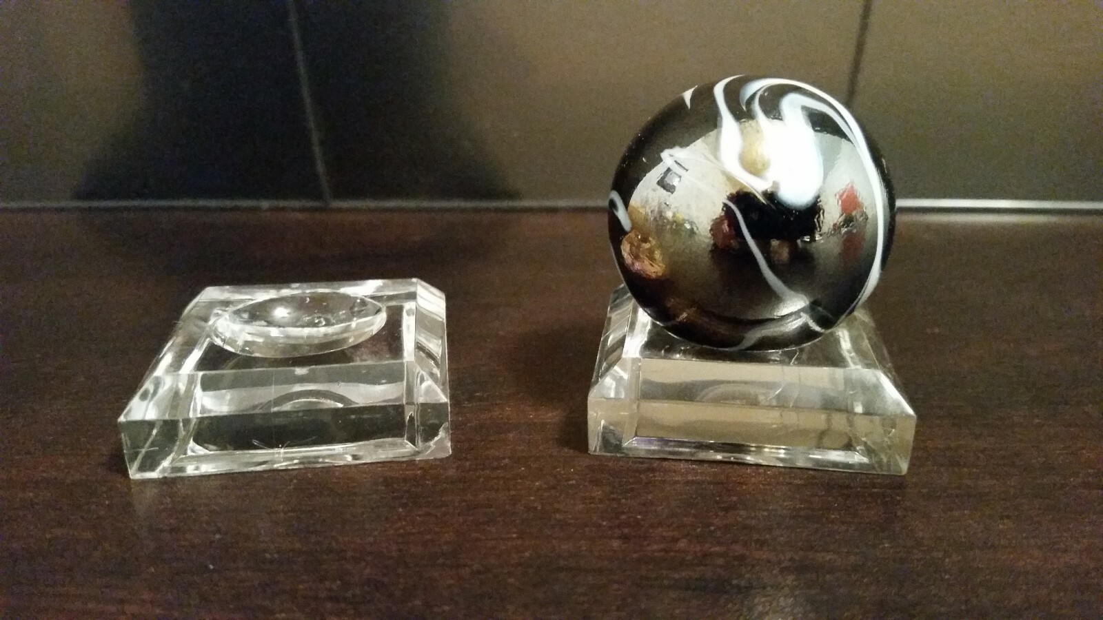 10 Large 1-1/2" Dimple Display Stands For Hand, Ping Pong, Racket Balls