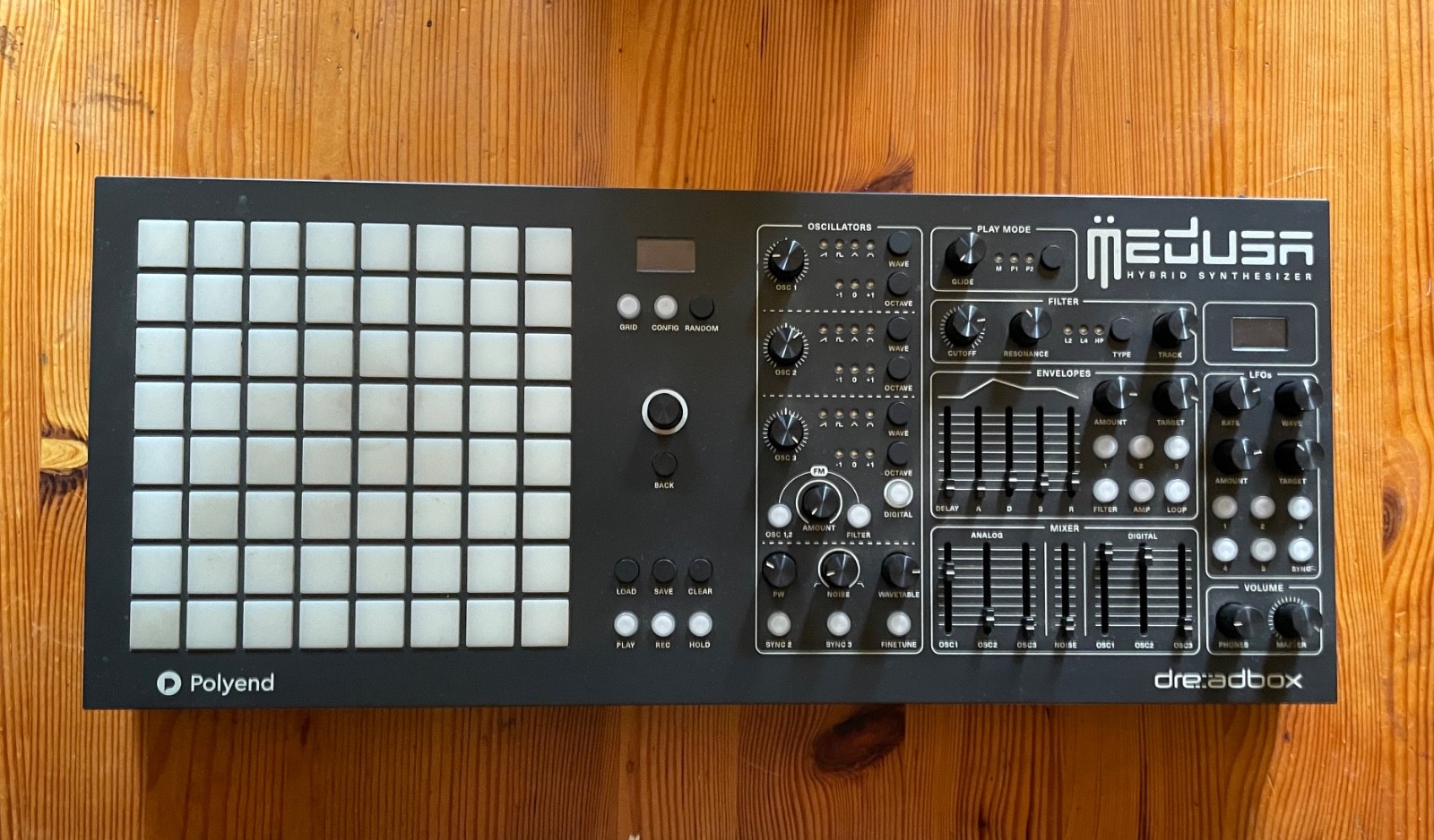 Polyend-Dreadbox. Medusa Hybrid Sythesizer