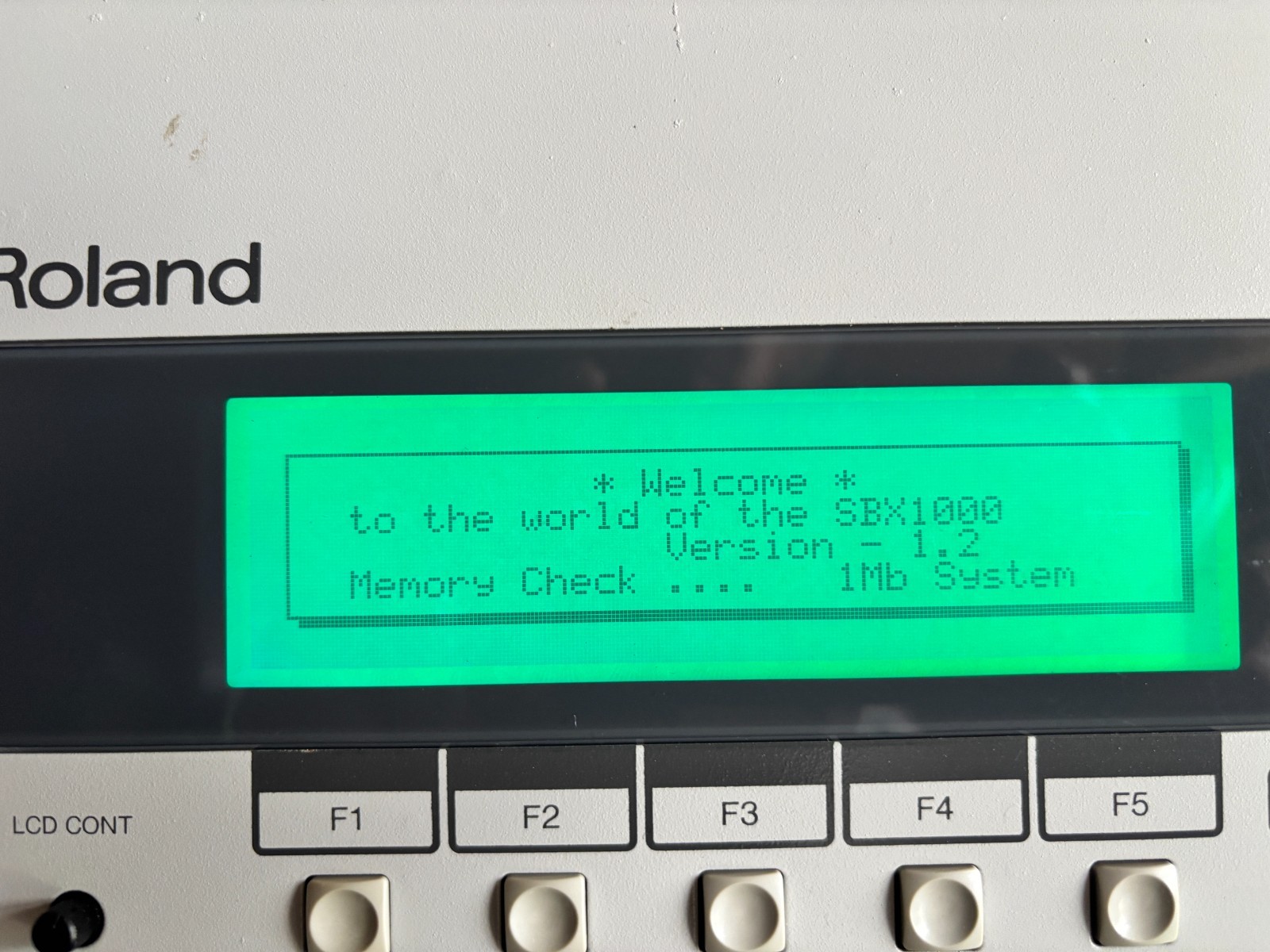 Roland SBX-1000 Midi Cueing Box / Synchronizer / Sequencer