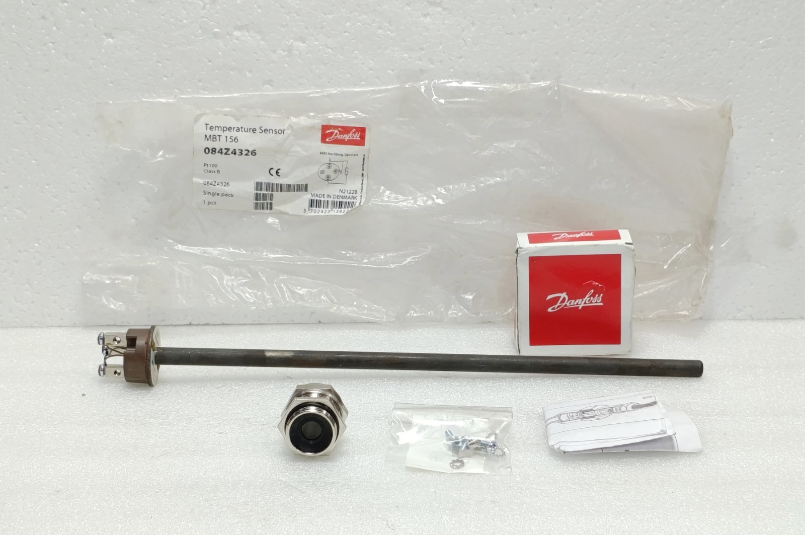 DANFOSS 084Z8006 MBT 5250 Temperature Sensor Pt100 G3/4 100mm New Surplus Box