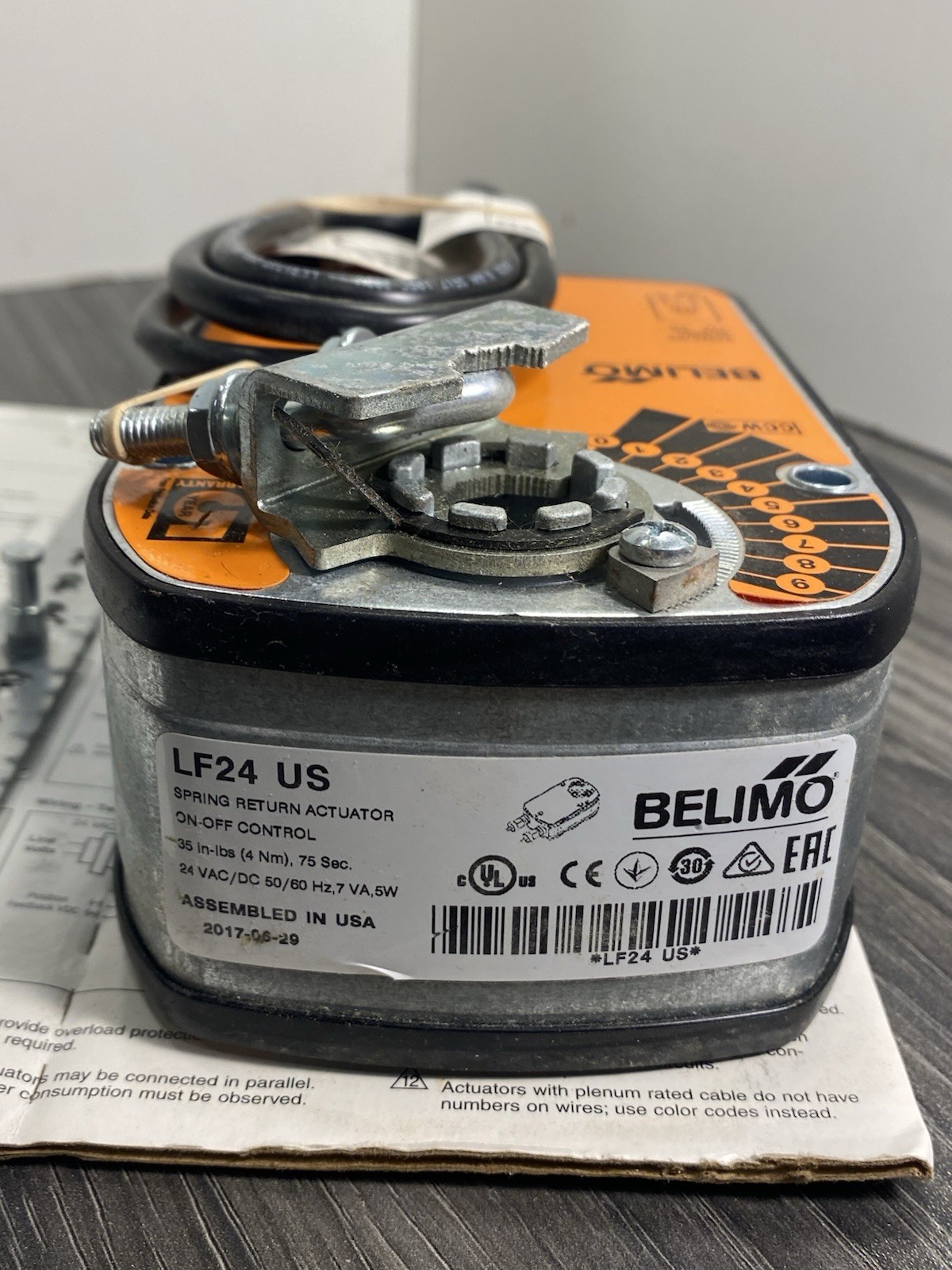 Belimo LF24-US Spring Return Damper Actuator 24V AC/DC 35 in/lb On/Off Control