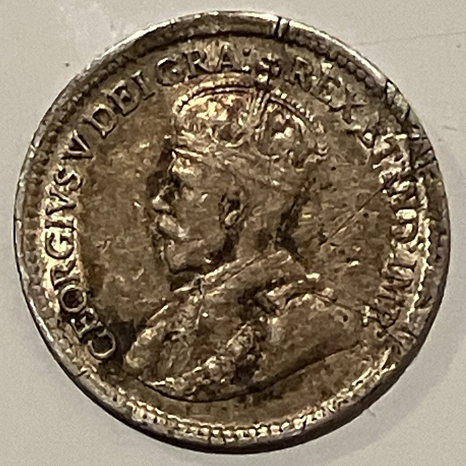 1916 George V Canada Silver 5 Cent Piece.