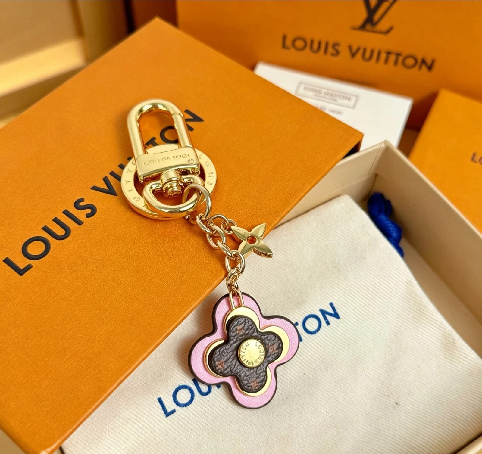 🌸 LV Fleur Monogram Bag Charm Key Holder Pink Gold Tone LV Keychain