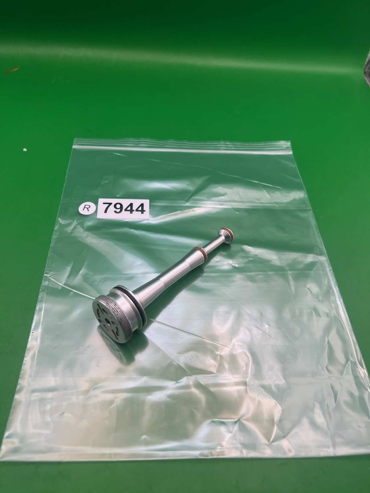 Smart Parts Shocker SFT Bolt Guide Silver