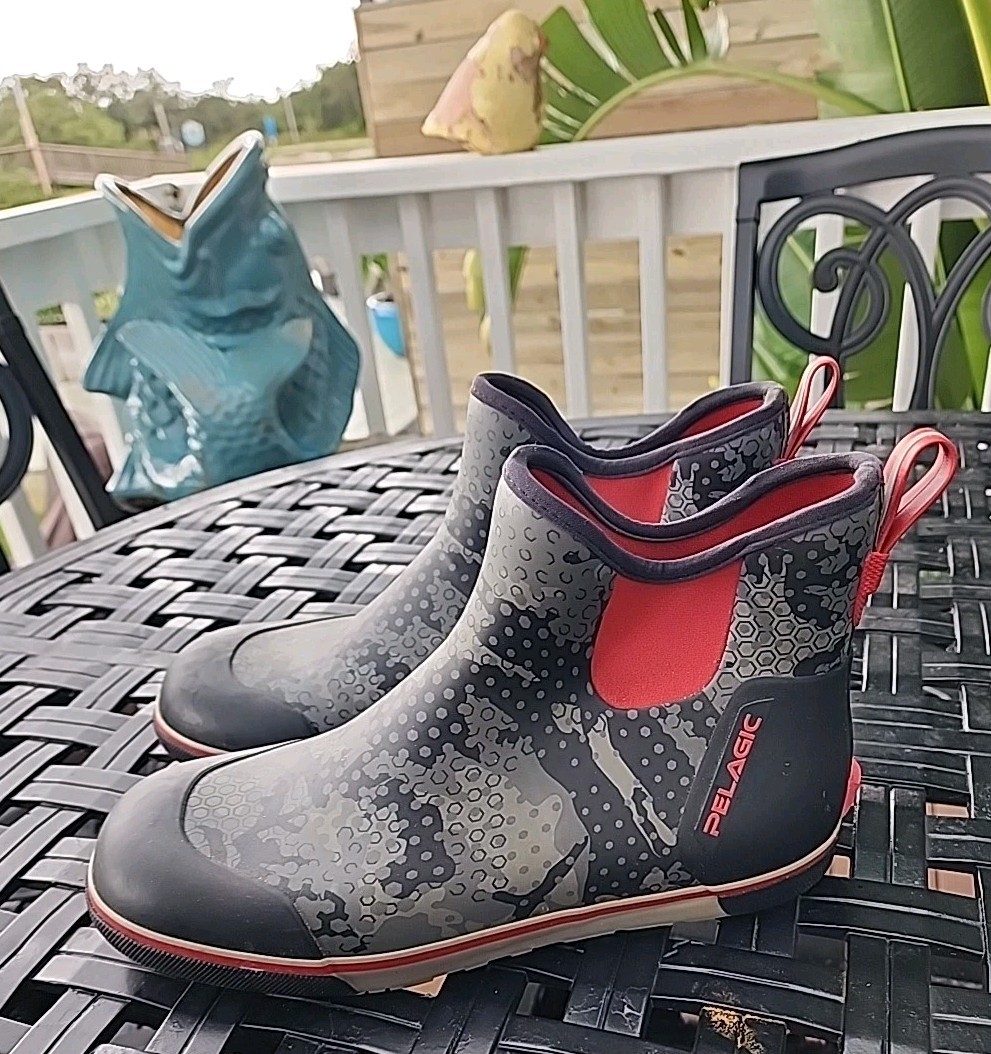 PELAGIC M SZ 11 Fishing Boot Pursuit 6" CAMO Minimal Wear Great Condition