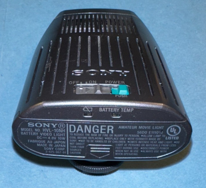 SONY HVL-10NH Camcorder Light for Handycam: HVL-10NH 4xAA Battery 10W Bulb NICE!