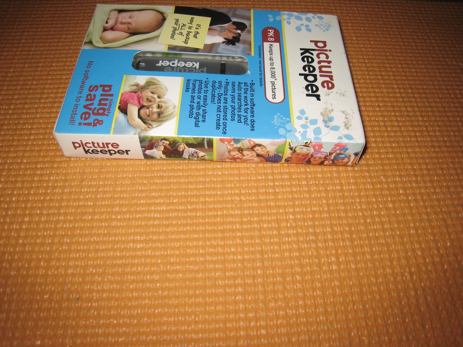 PICTURE KEEPER 8GB AUTOMATIC USB PHOTO BACKUP DEVICE - NEW