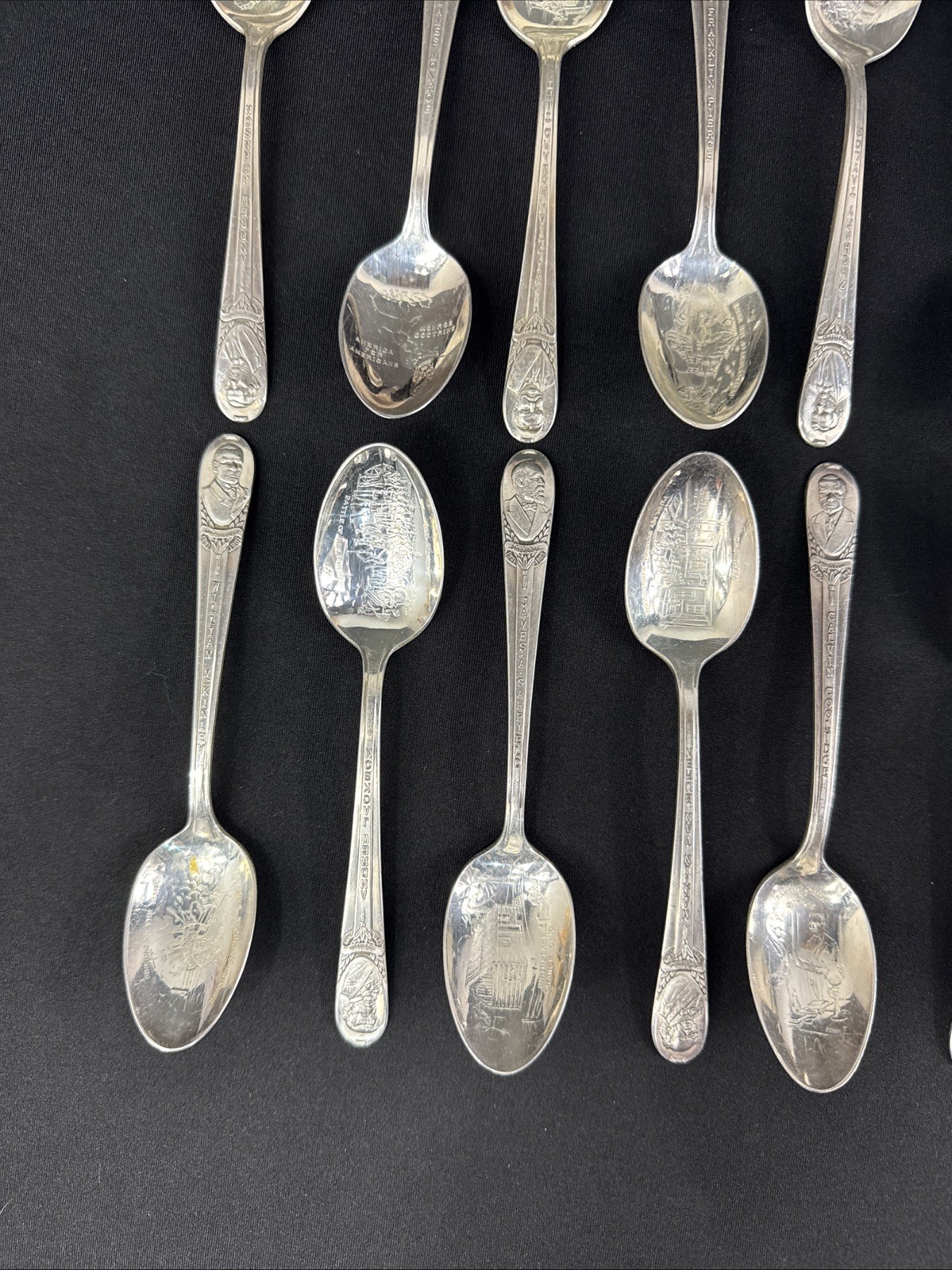 WM Rogers 30 Piece Silverplate Presidential Spoon Set