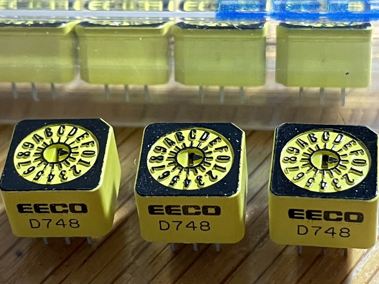 A lot of Four (4) EECO D748 Hexadecimal Micro Dip Rotary Switches PCB mount