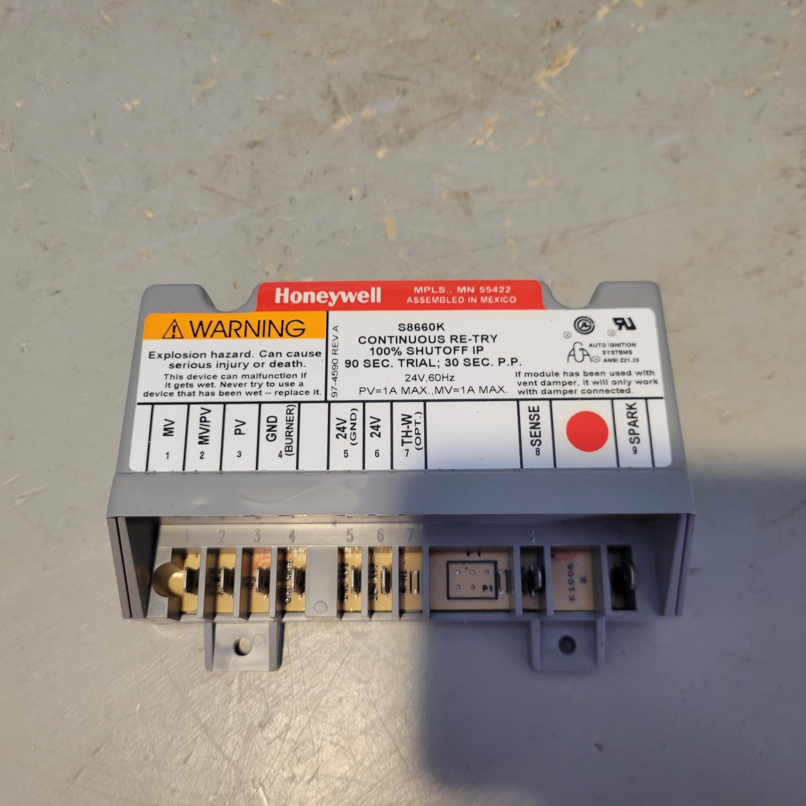 Honeywell Continuous RE-try Ignition Control Module, 24V, 60Hz, S8660K