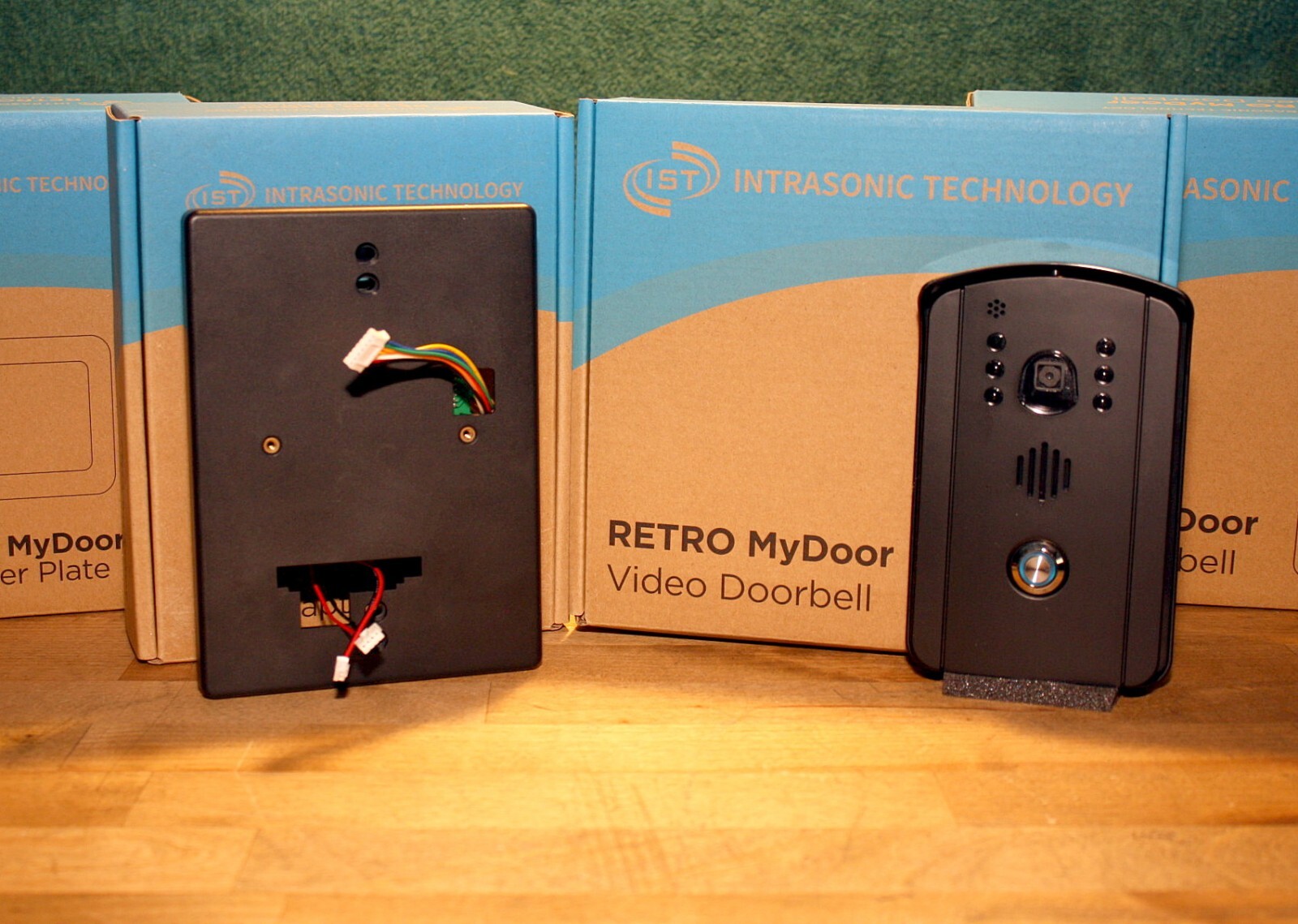 Intrasonic™ Retro MyDoor™ Video Doorbell (Black) & Adapter Plate (Black)