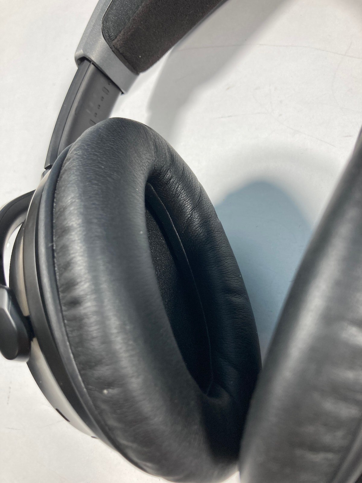 Bose A30 Aviation Headset with Bluetooth, Dual GA Plug and Soft Case