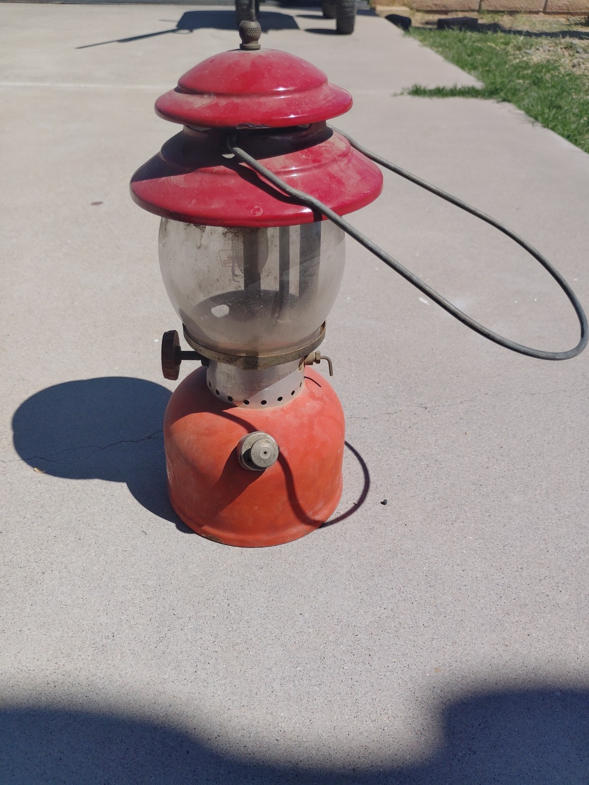 Vintage Coleman Lantern 200A single Mantel 1963