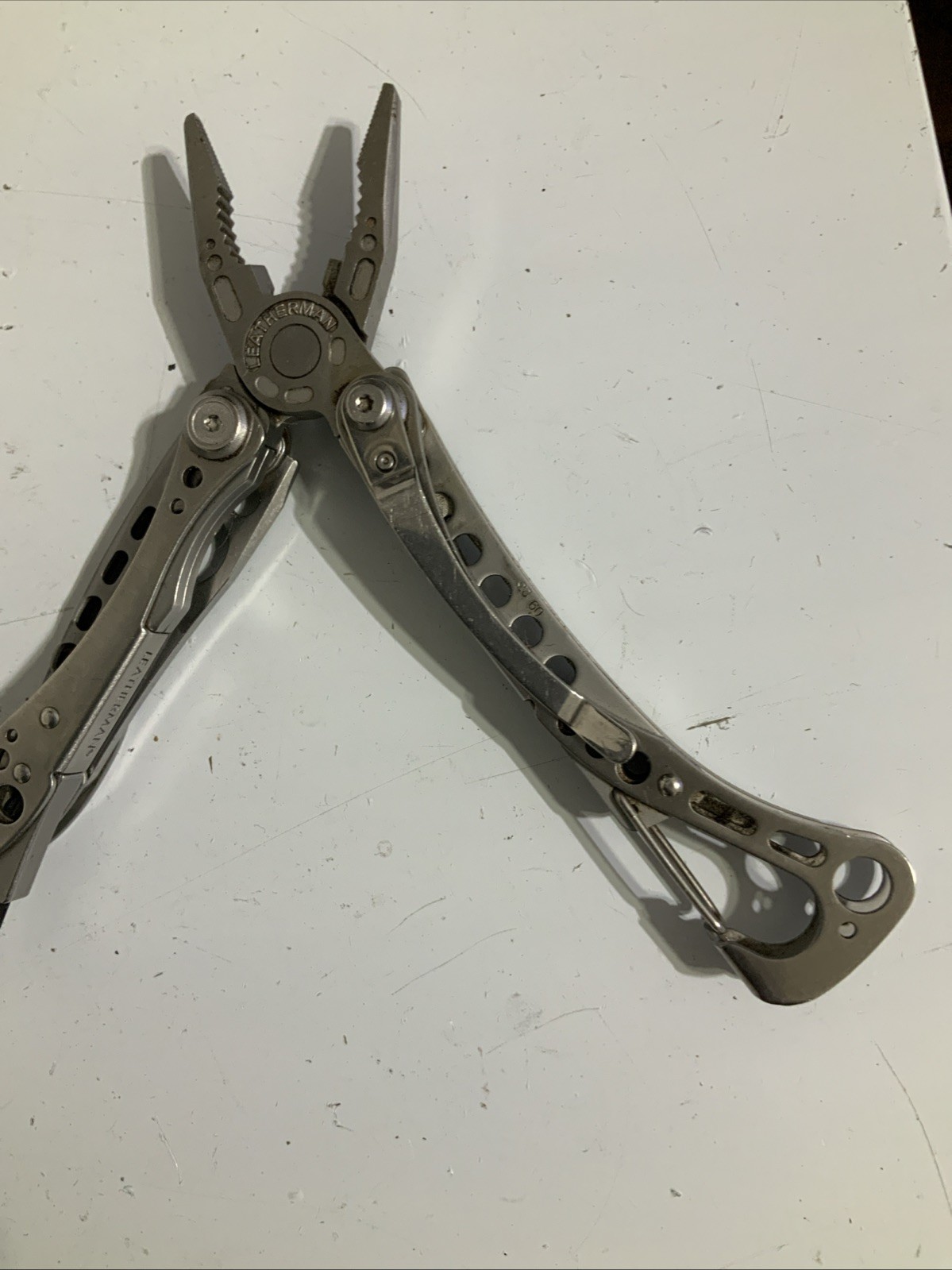 Leatherman Skeletool Multi Tool Stainless Steel