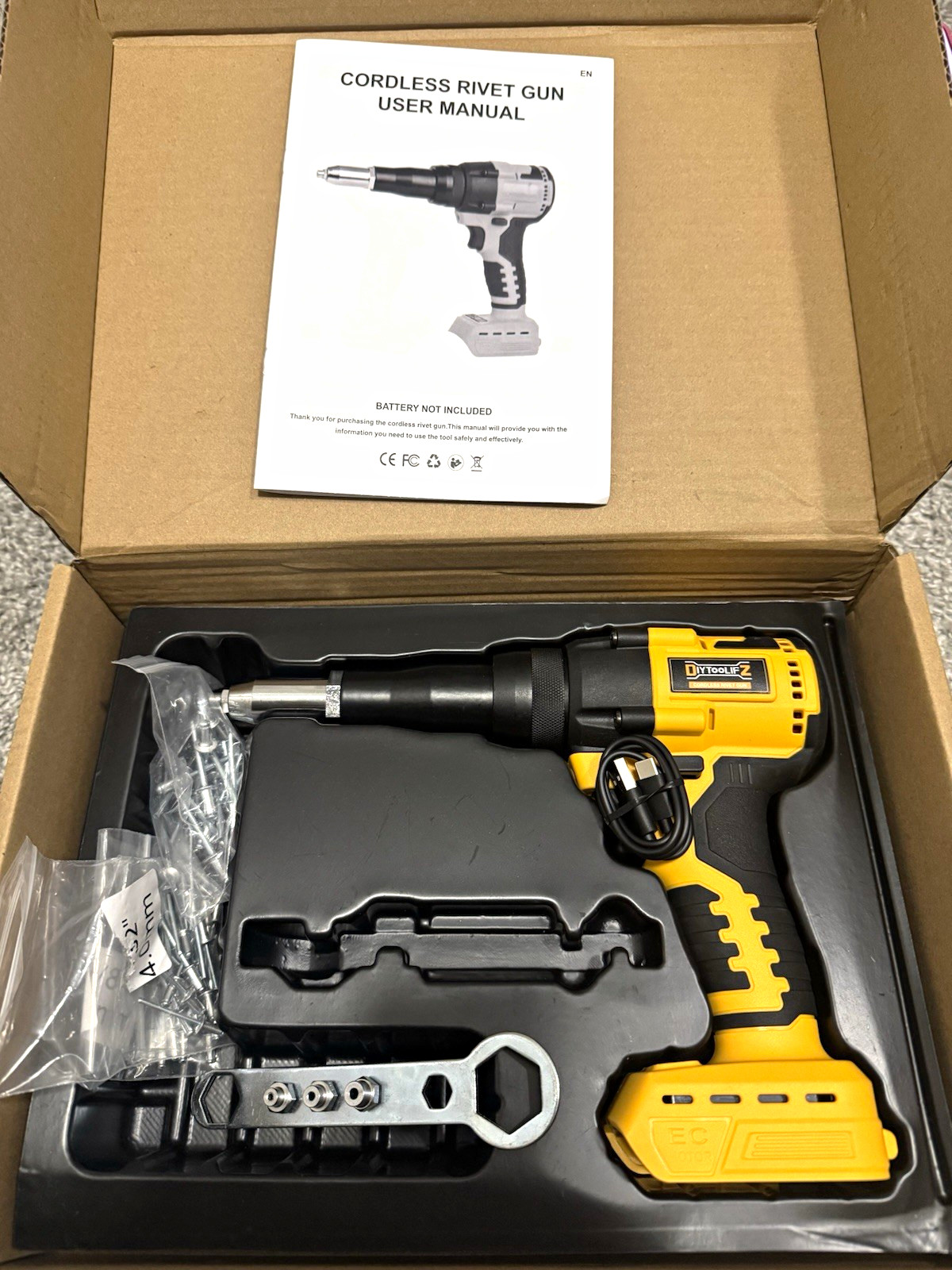 DIYTOOLZ Cordless Rivet Gun 3.2/4.0/4.8mm Yellow/Black DY9171