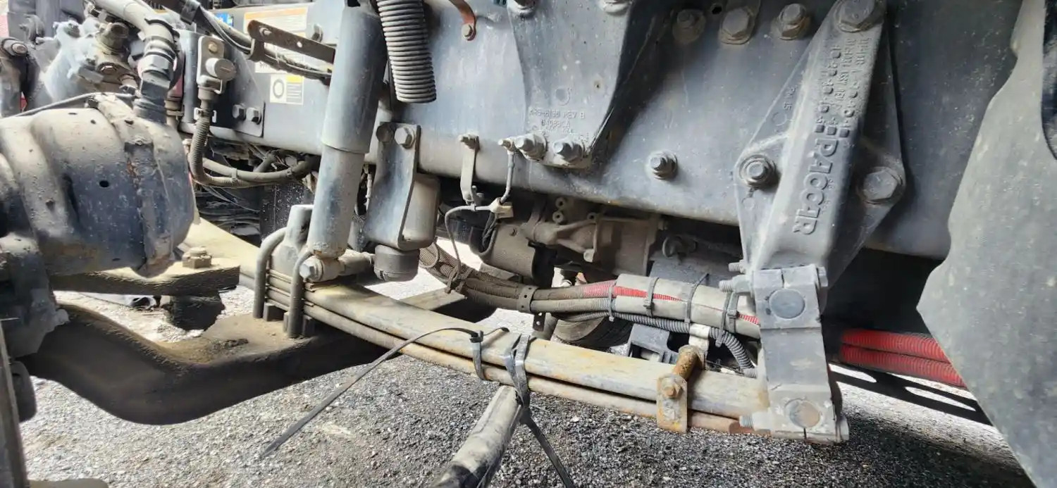 (Used) 2016 Peterbilt 579, FRONT LEAF SPRINGS Front Leaf & Springs P-50985