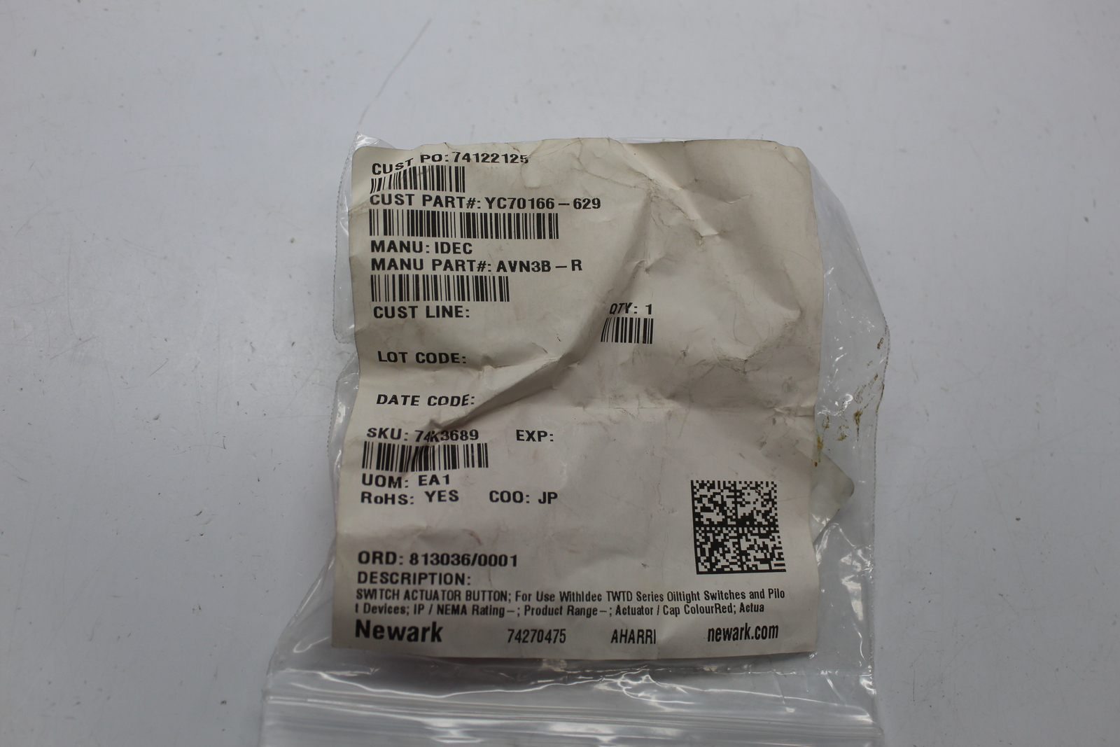 NEWARK AVN3B-R PUSHBUTTON RED NSMP