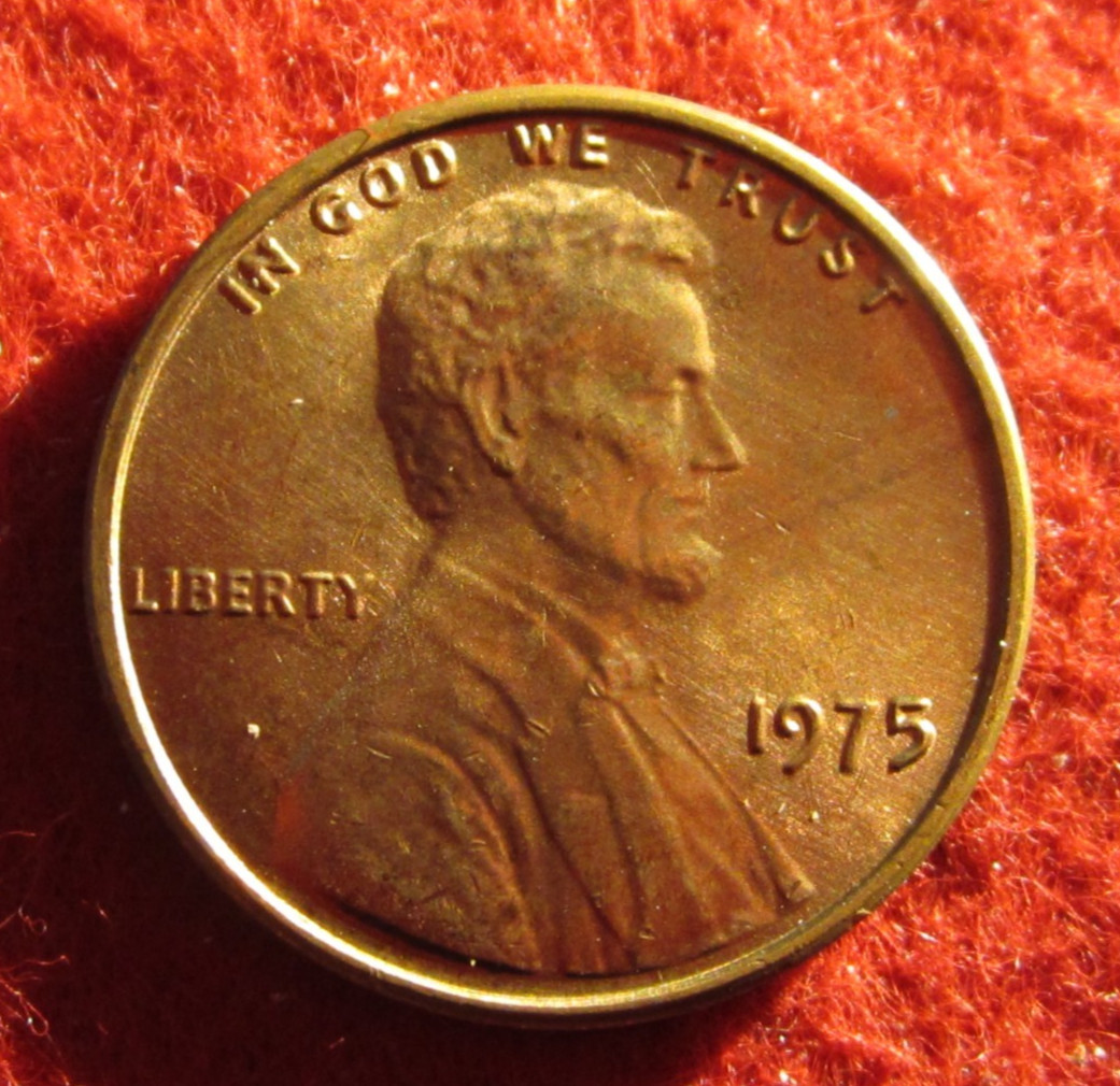 1975 (P) Lincoln Memorial Cent/Penny -  Uncirculated - Red - Actual Coin C1369